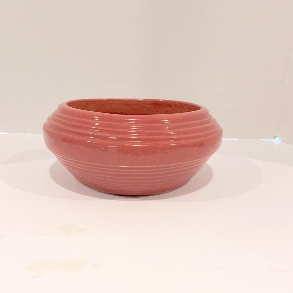 Vintage Art pottery vase/bowl /planter dusty rose pink unmarked